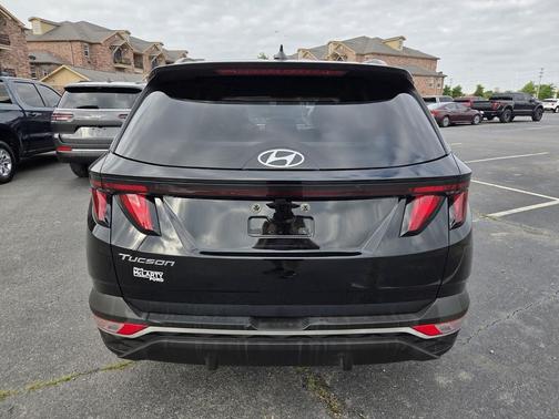 Black Pearl 2024 Hyundai TUCSON SEL