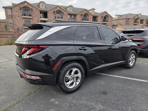 Black Pearl 2024 Hyundai TUCSON SEL