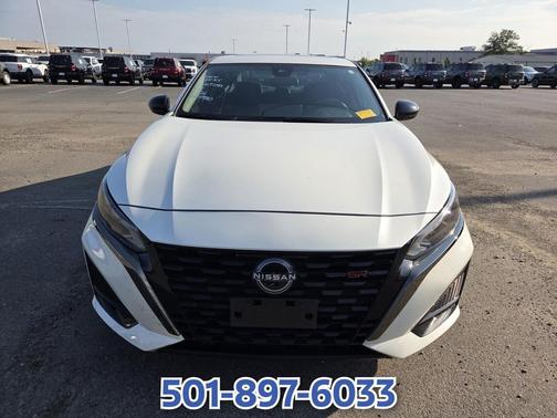 Pearl White Tricoat 2024 Nissan Altima SR FWD