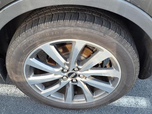 2019 Lincoln Nautilus Select