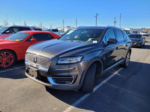 2019 Lincoln Nautilus Select