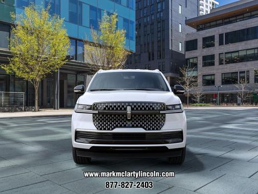 Pristine White Metallic Tri-Coat 2027 Lincoln Navigator Premiere
