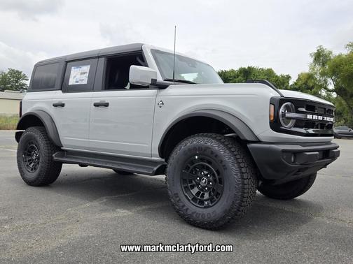 AVALANCHE GRAY 2026 Ford Bronco Outer Banks