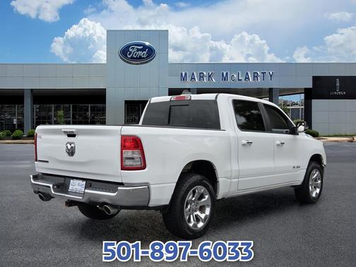 Bright White Clearcoat 2019 RAM 1500 Big Horn