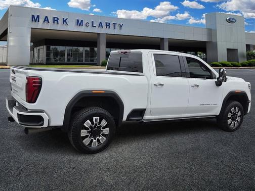 2025 GMC Sierra 2500 Denali