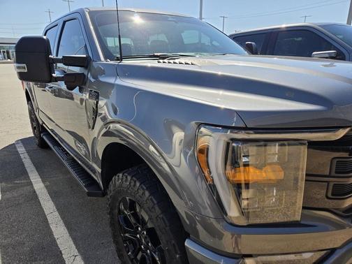CARBONIZED GRAY METALLIC 2023 Ford F-150 XLT