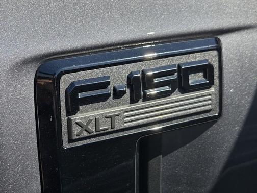 CARBONIZED GRAY METALLIC 2023 Ford F-150 XLT