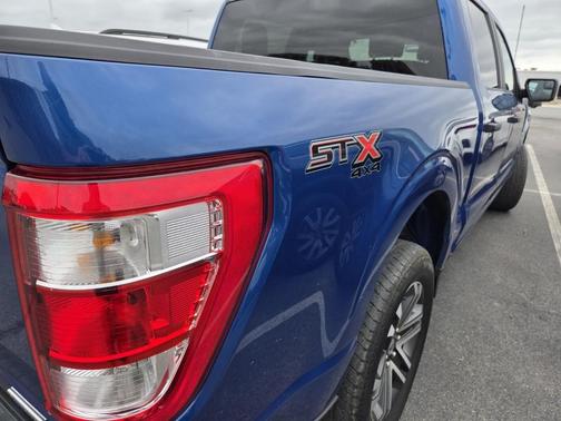 ATLAS BLUE METALLIC 2023 Ford F-150 XL