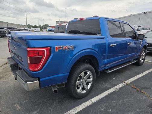 VELOCITY BLUE METALLIC 2021 Ford F-150 XLT