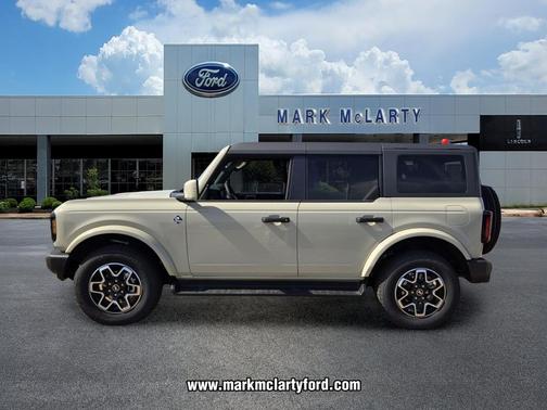 DESERT SAND 2026 Ford Bronco Outer Banks