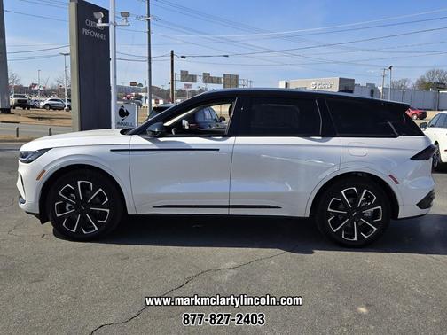 WHITE PLATINUM MET 3C 2026 Lincoln Nautilus Reserve