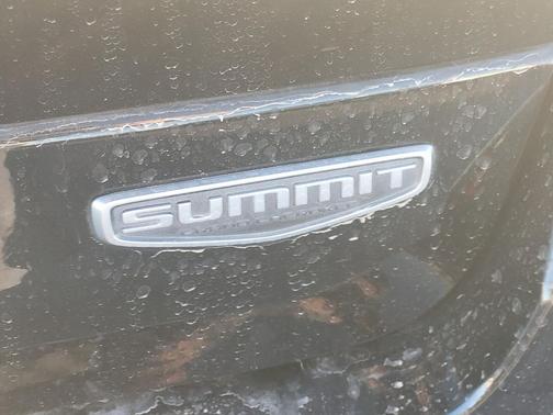 2023 Jeep Grand Cherokee Summit