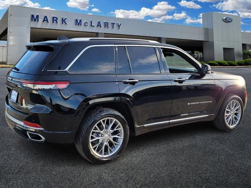 2023 Jeep Grand Cherokee Summit