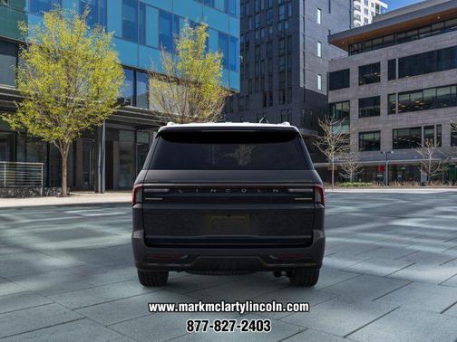 Infinite Black Metallic Clearcoat 2026 Lincoln Navigator Reserve