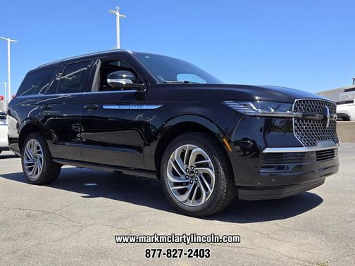 Infinite Black Metallic Clearcoat 2026 Lincoln Navigator Reserve