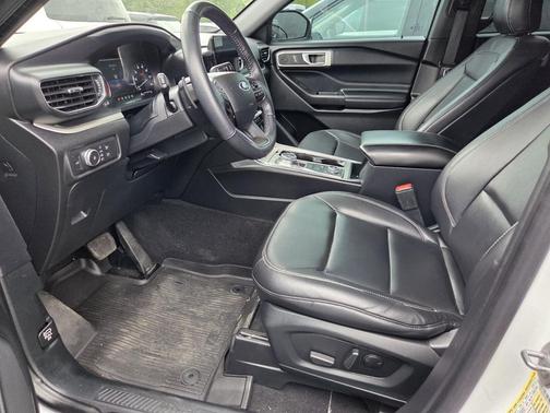 OXFORD WHITE 2020 Ford Explorer XLT