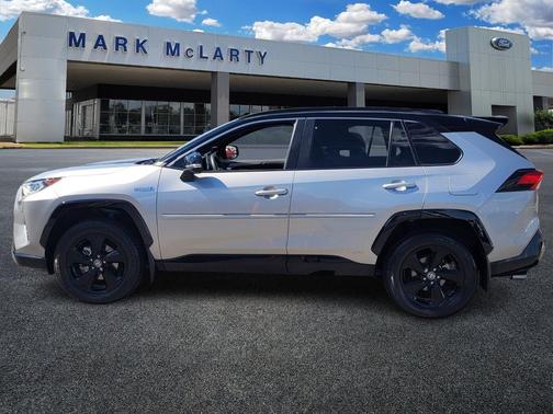 2021 Toyota RAV4 Hybrid SE