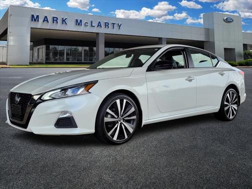 2022 Nissan Altima SR Intelligent AWD