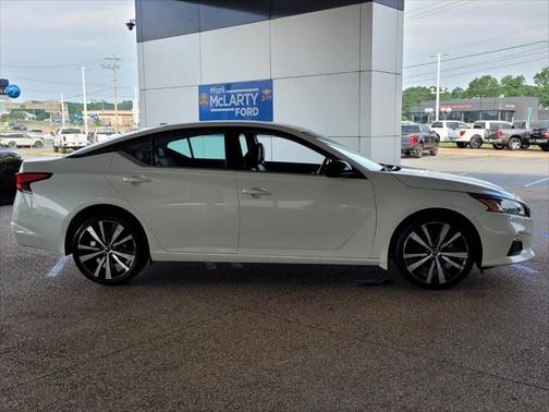 2022 Nissan Altima SR Intelligent AWD