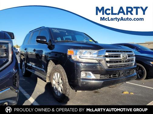 2017 Toyota Land Cruiser Base
