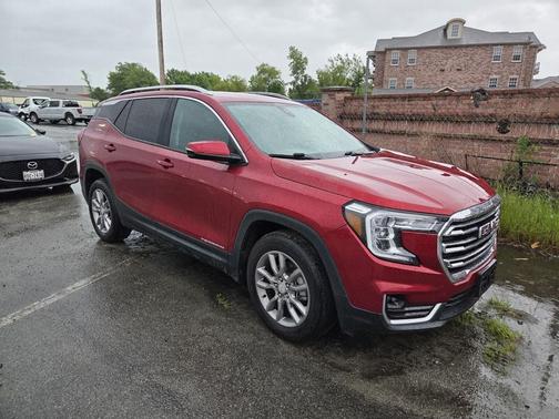 Cayenne Red Tintcoat 2022 GMC Terrain SLT