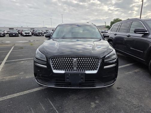 INFINITE BLACK MET CC 2022 Lincoln Corsair Standard