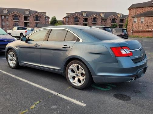 2010 Ford Taurus SEL