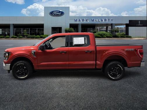 HOT PEPPER RED MET TINTD CC 2023 Ford F-150 XLT