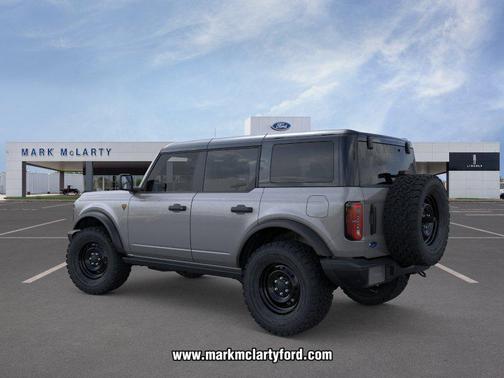 Carbonized Gray Metallic 2026 Ford Bronco Badlands