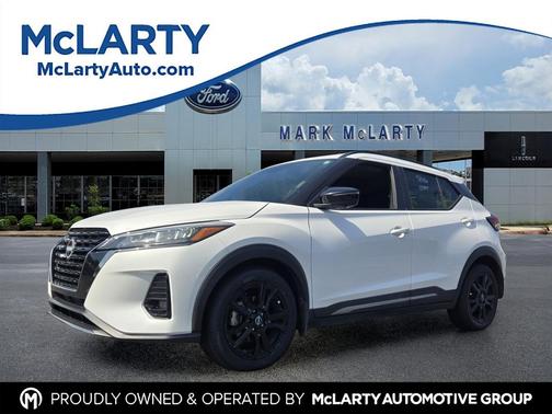 Aspen White Tricoat 2024 Nissan Kicks SR