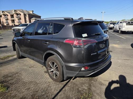 Magnetic Gray Metallic 2018 Toyota RAV4 XLE