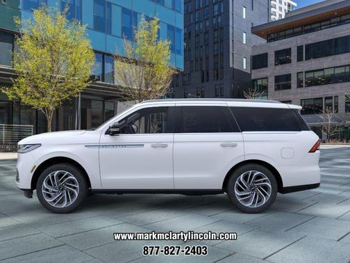 Pristine White Metallic Tri-Coat 2026 Lincoln Navigator Reserve