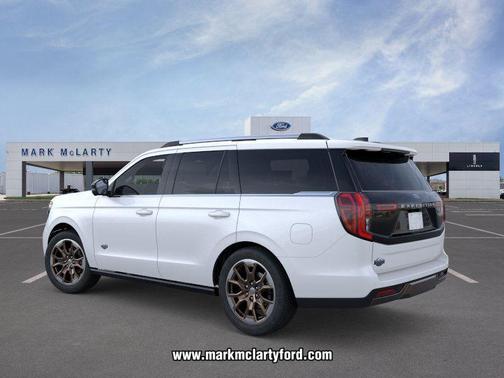 Star White Metallic Tri-Coat 2026 Ford Expedition King Ranch