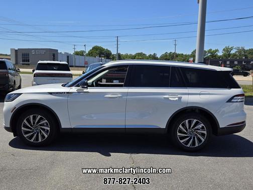 PRISTINE WHITE MET 3C 2026 Lincoln Aviator Premiere
