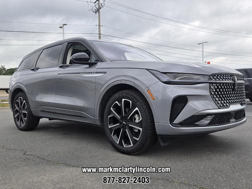 LUSTROUS GRAY METALLIC 2025 Lincoln Nautilus Reserve