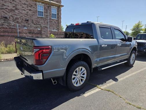 CARBONIZED GRAY METALLIC 2024 Ford F-150 Lariat