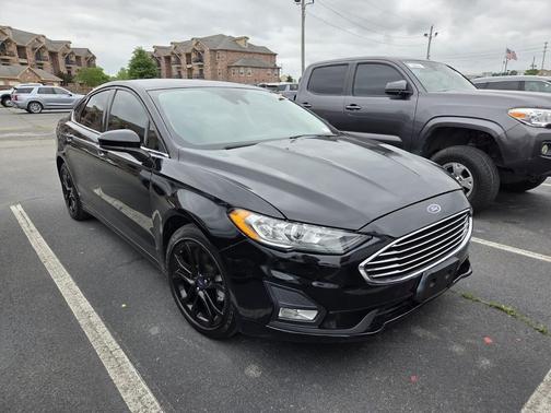 AGATE BLACK 2020 Ford Fusion SE