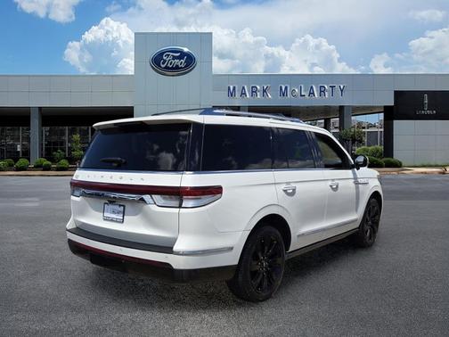 PRISTINE WHITE METALLIC 3C 2024 Lincoln Navigator Reserve