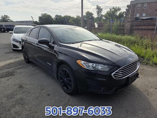 Agate Black 2019 Ford Fusion Hybrid SE