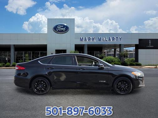 Agate Black 2019 Ford Fusion Hybrid SE