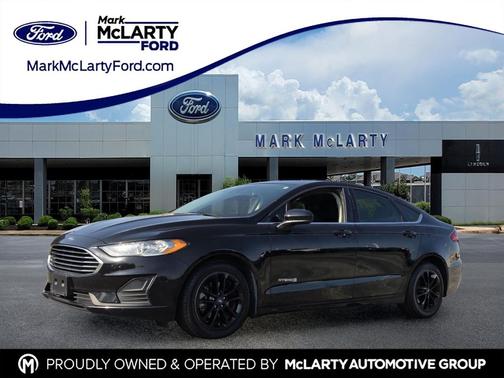 Agate Black 2019 Ford Fusion Hybrid SE