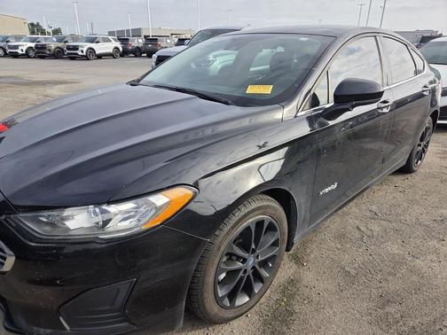 Agate Black 2019 Ford Fusion Hybrid SE