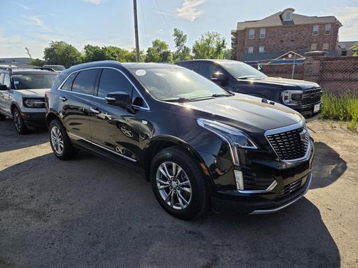 Stellar Black Metallic 2021 Cadillac XT5 Premium Luxury