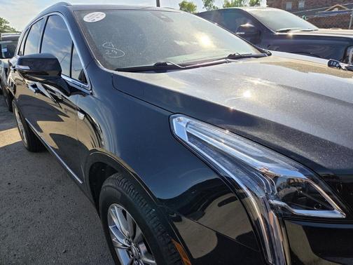 Stellar Black Metallic 2021 Cadillac XT5 Premium Luxury