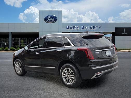 Stellar Black Metallic 2021 Cadillac XT5 Premium Luxury