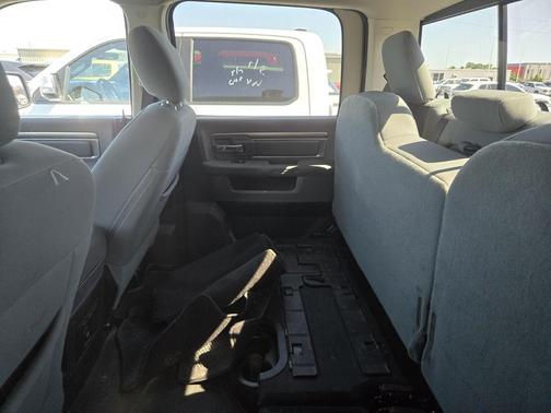 Granite Crystal Metallic Clearcoat 2016 RAM 1500 Big Horn