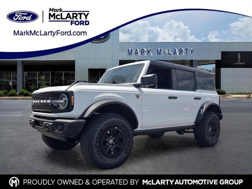 OXFORD WHITE 2026 Ford Bronco Badlands