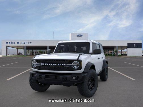 Oxford White 2026 Ford Bronco Badlands