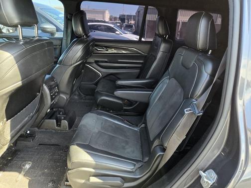 Baltic Gray Metallic Clearcoat 2021 Jeep Grand Cherokee L Altitude