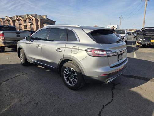 SILVER RADIANCE 2021 Lincoln Nautilus Standard